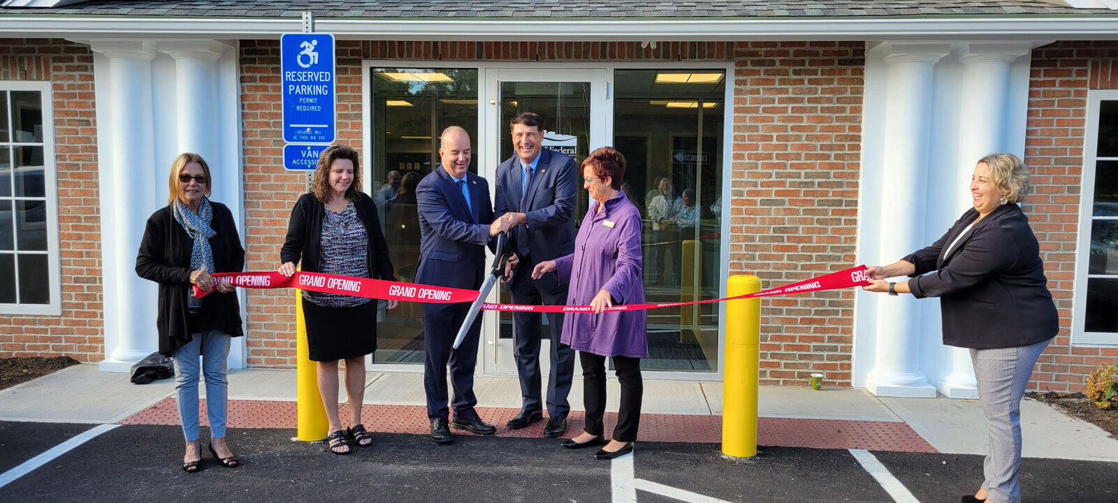 Hartford Federal Credit Union ribbon cutting